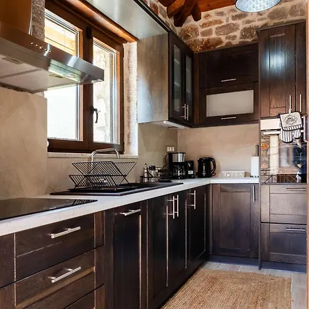Elevi Mare Apartment *